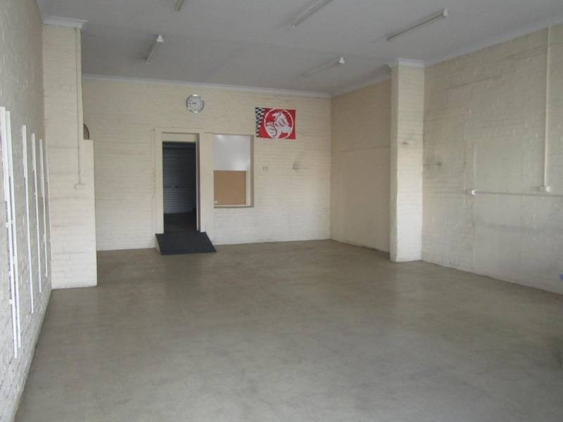 54 Sydney Road, Bathurst NSW 2795