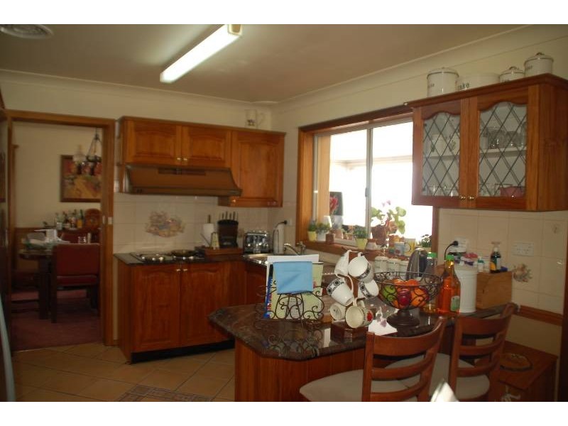 12 Tareena Avenue, Bathurst NSW 2795