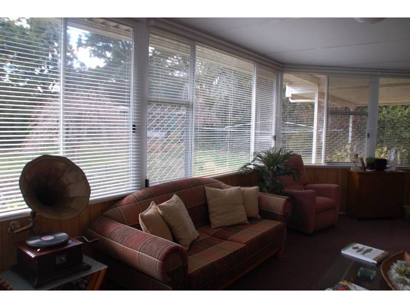 12 Tareena Avenue, Bathurst NSW 2795