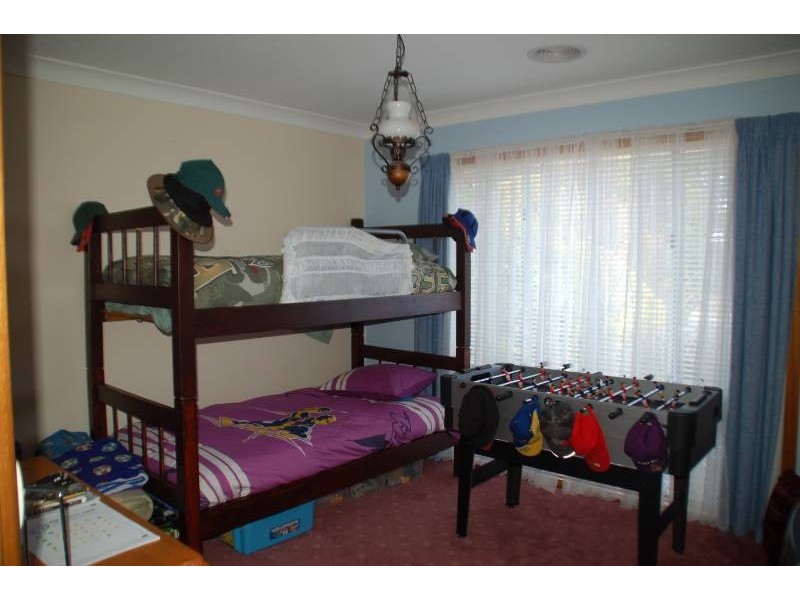 12 Tareena Avenue, Bathurst NSW 2795