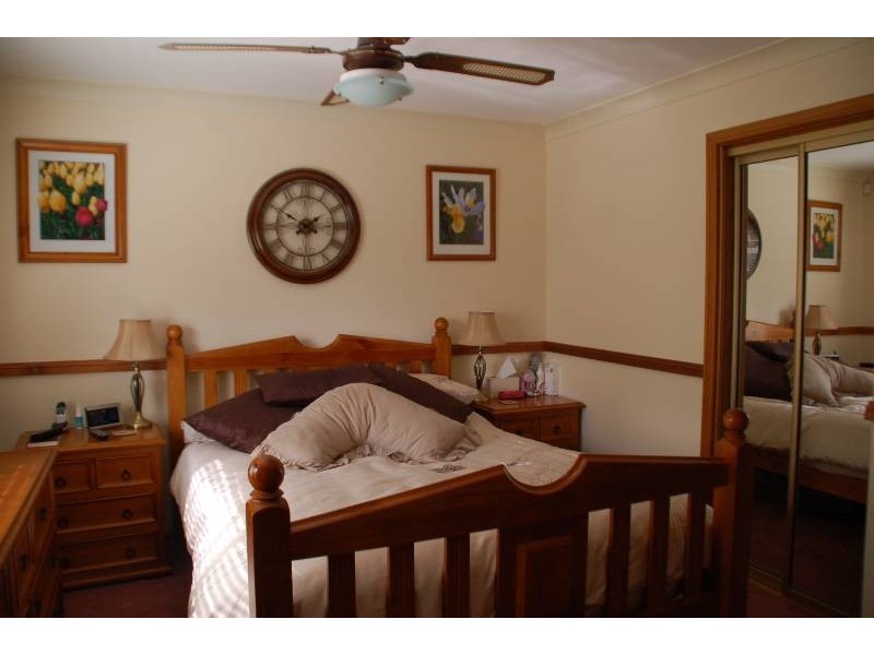 12 Tareena Avenue, Bathurst NSW 2795