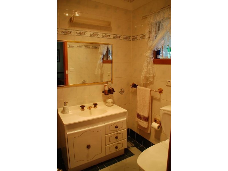 12 Tareena Avenue, Bathurst NSW 2795