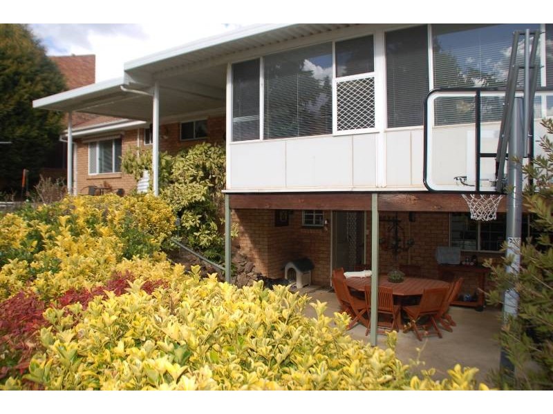 12 Tareena Avenue, Bathurst NSW 2795