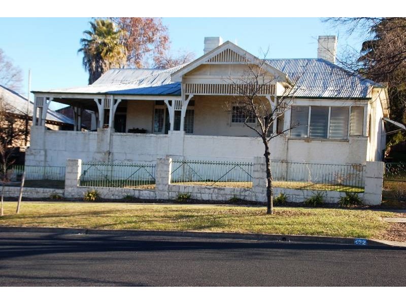 282 Russell Street, Bathurst NSW 2795