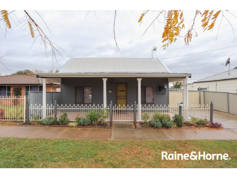 29 Lambert Street, Bathurst NSW 2795