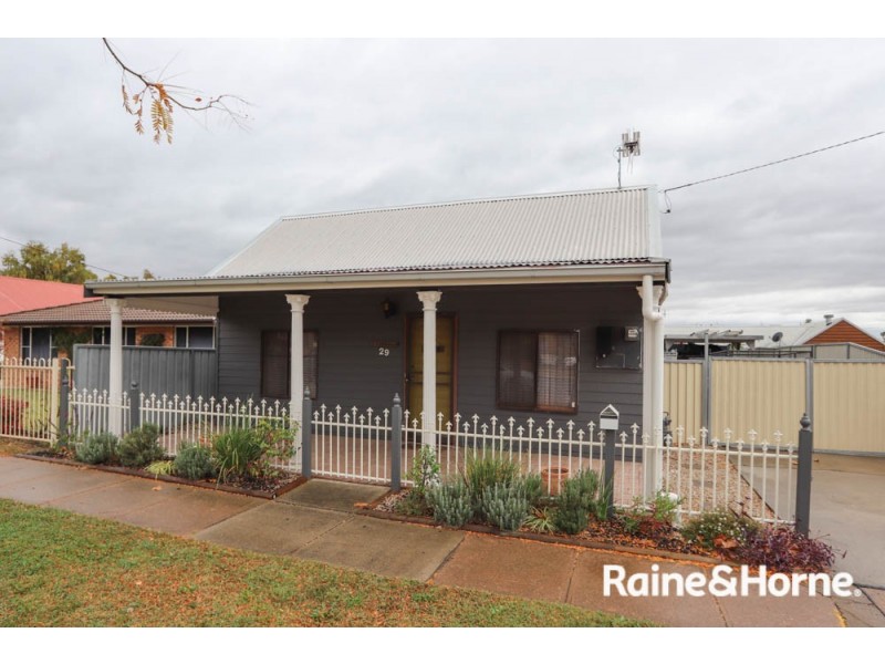 29 Lambert Street, Bathurst NSW 2795