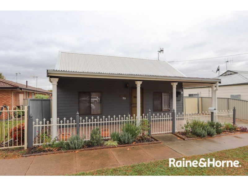 29 Lambert Street, Bathurst NSW 2795