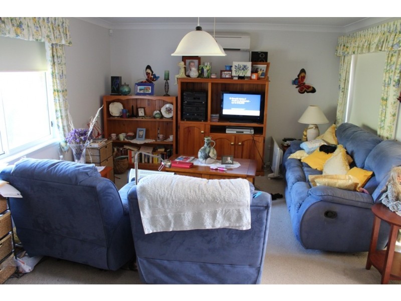 8 Abercrombie Drive, Bathurst NSW 2795