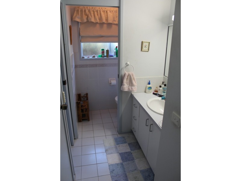8 Abercrombie Drive, Bathurst NSW 2795