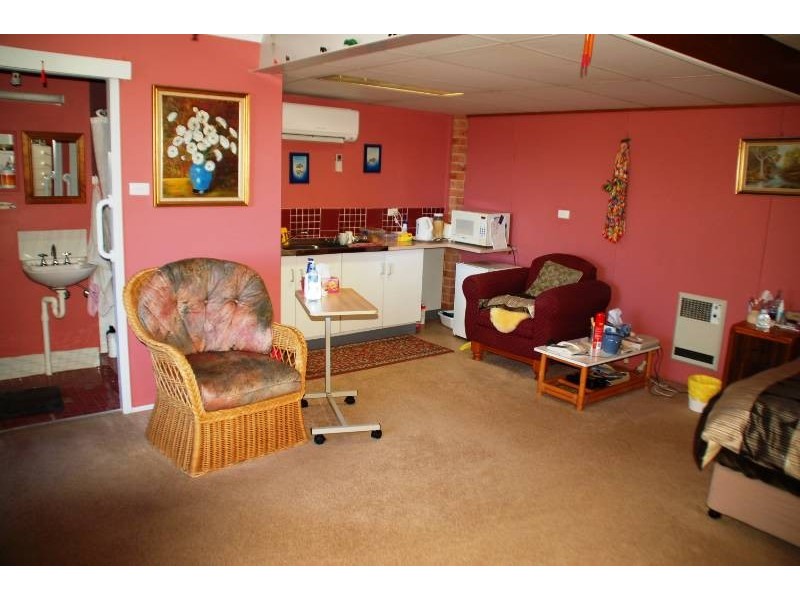 5 Cousins Place, Bathurst NSW 2795