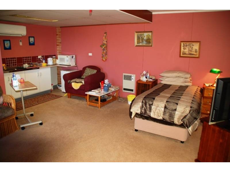 5 Cousins Place, Bathurst NSW 2795