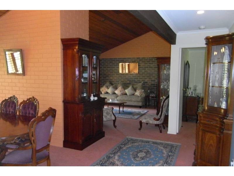 4 Wingeretta Close, Bathurst NSW 2795