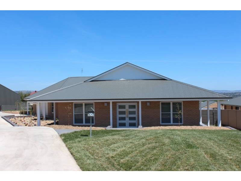10 Blackwood Close, Bathurst NSW 2795