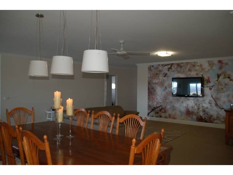 10 Blackwood Close, Bathurst NSW 2795