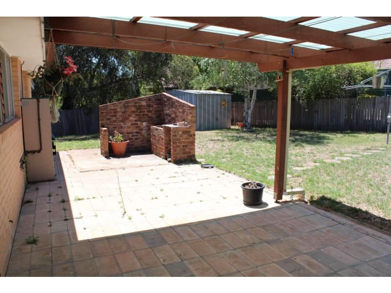 6 Whiteman Place, Bathurst NSW 2795