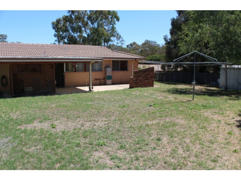 6 Whiteman Place, Bathurst NSW 2795