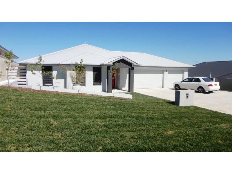 6 Wattle Close, Bathurst NSW 2795