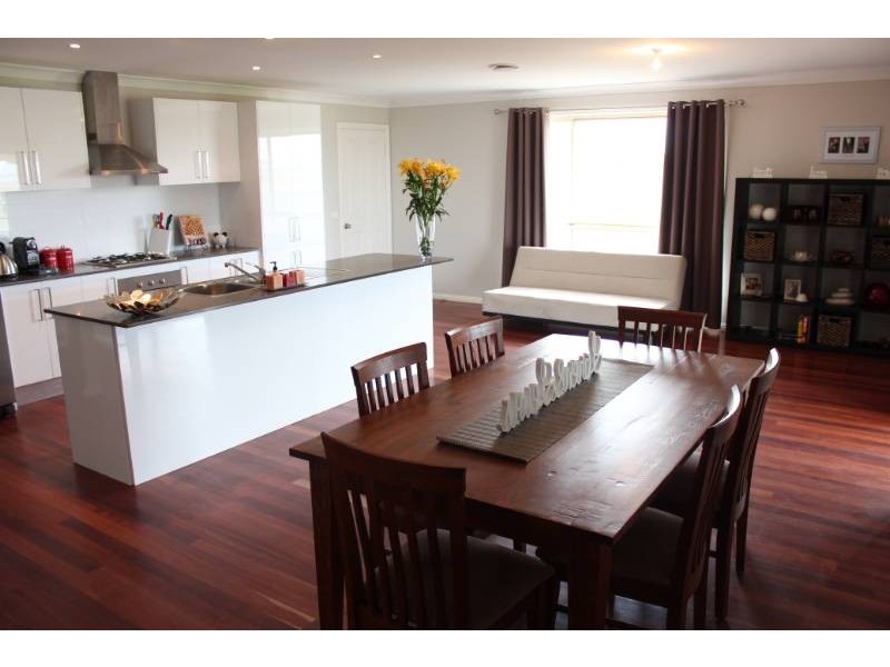 29 Swanbrooke Street, Bathurst NSW 2795