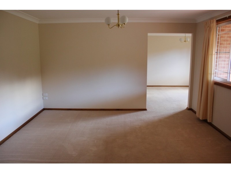 23 Kurumben Place, Bathurst NSW 2795