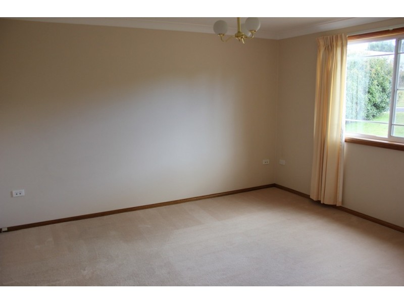 23 Kurumben Place, Bathurst NSW 2795
