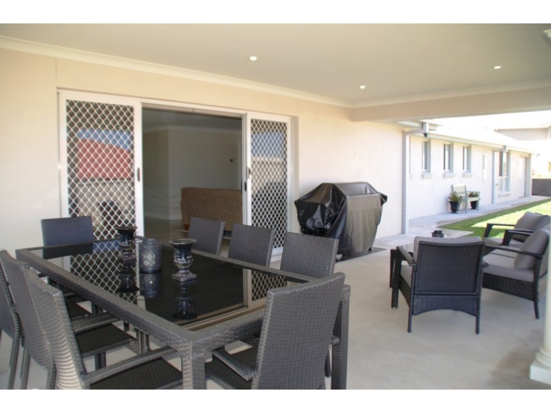 2 Blackwood Close, Bathurst NSW 2795