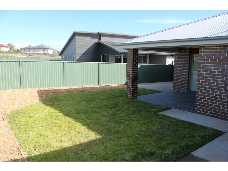 74 Swanbrooke Street, Bathurst NSW 2795