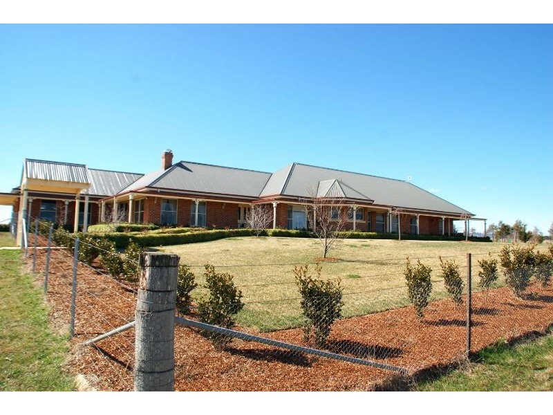 52 Frys Lane, Bathurst NSW 2795