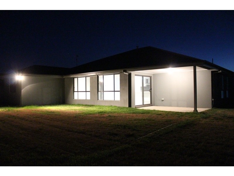 121 Evernden Road, Bathurst NSW 2795