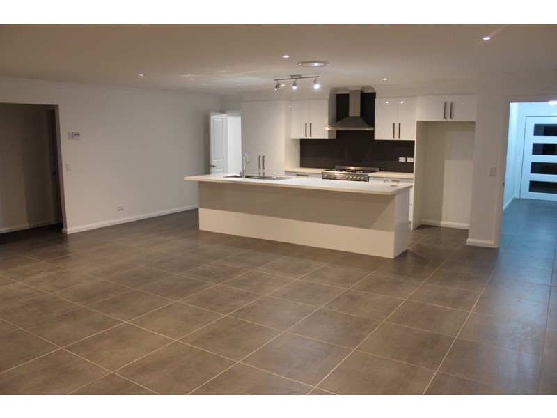121 Evernden Road, Bathurst NSW 2795