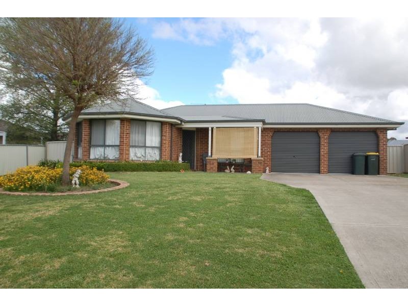 4 Todd Street, Bathurst NSW 2795