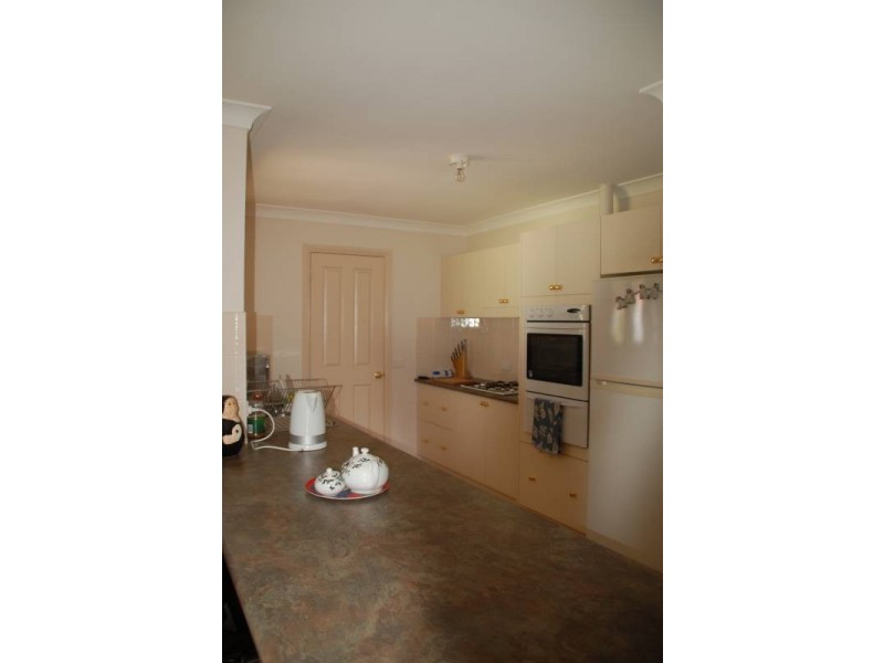 4 Todd Street, Bathurst NSW 2795