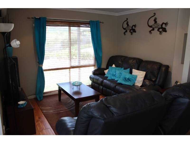 25 Pacific Way, Bathurst NSW 2795