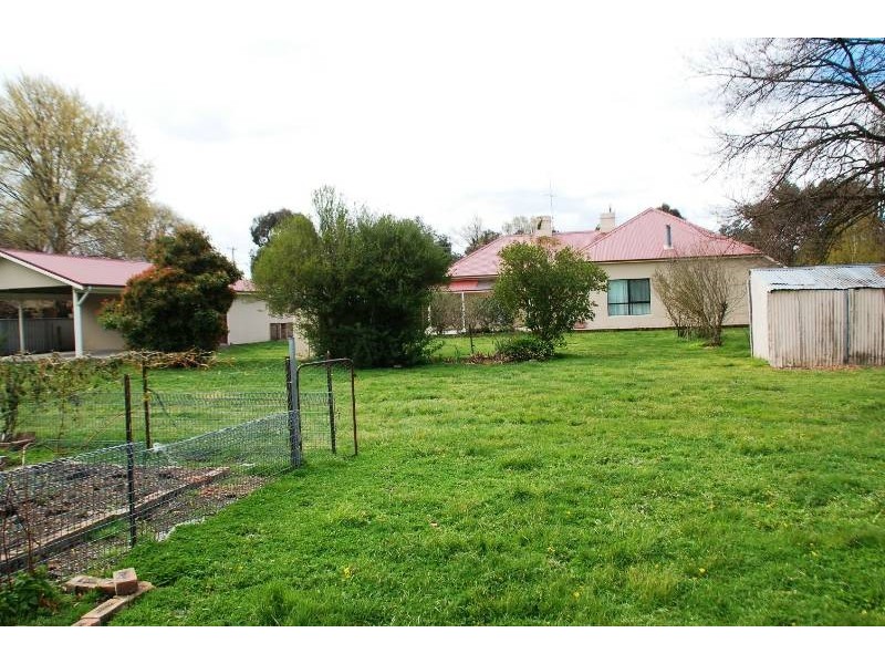 16 Water Street, Bathurst NSW 2795
