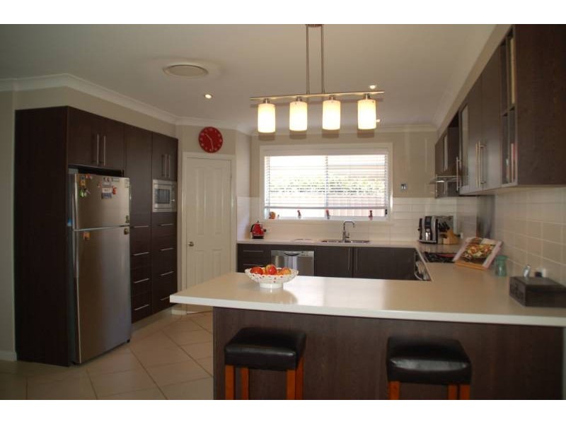 14 Carlyle Avenue, Bathurst NSW 2795
