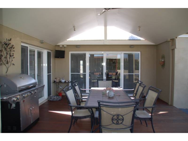 14 Carlyle Avenue, Bathurst NSW 2795