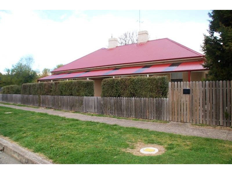 16 Water Street, Blayney NSW 2799