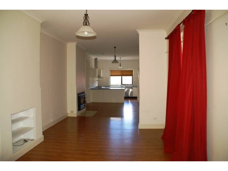 16 Water Street, Blayney NSW 2799