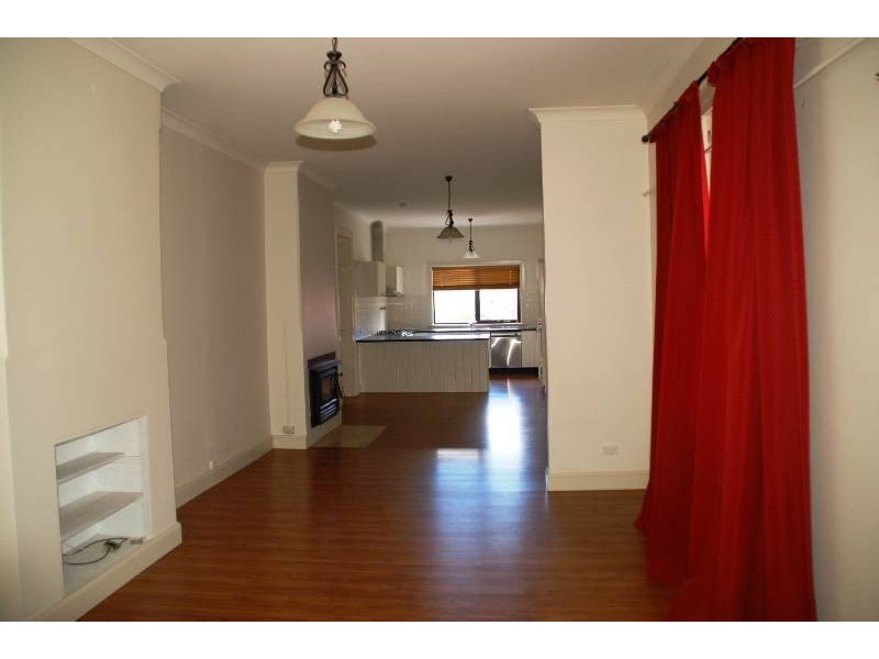 16 Water Street, Blayney NSW 2799