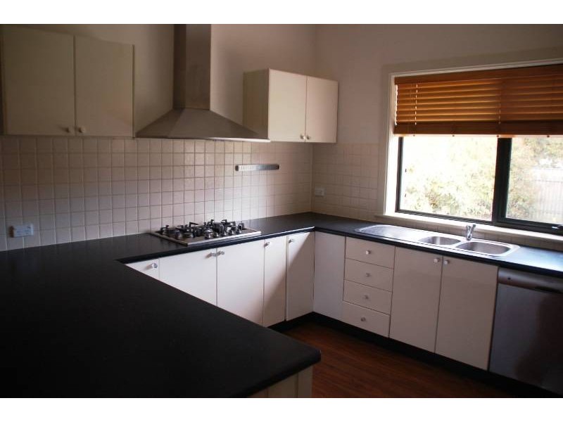 16 Water Street, Blayney NSW 2799