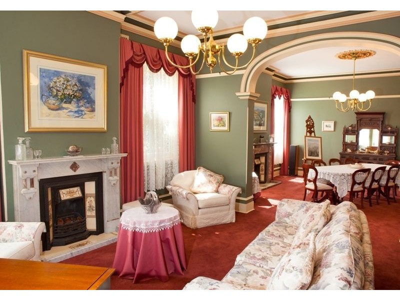 60 Mitre Street, Bathurst NSW 2795