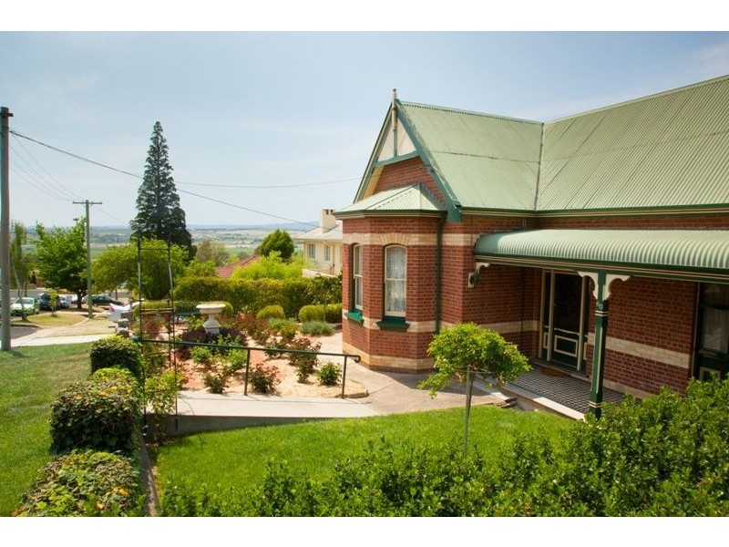 60 Mitre Street, Bathurst NSW 2795