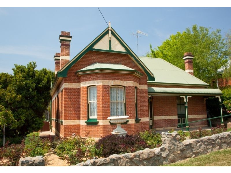 60 Mitre Street, Bathurst NSW 2795