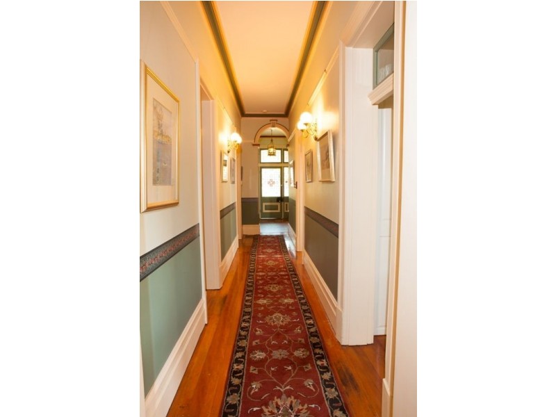 60 Mitre Street, Bathurst NSW 2795