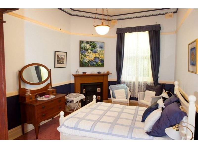 60 Mitre Street, Bathurst NSW 2795