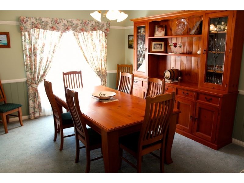 7 Scarborough Place, Bathurst NSW 2795