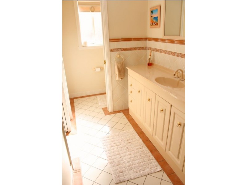 7 Scarborough Place, Bathurst NSW 2795