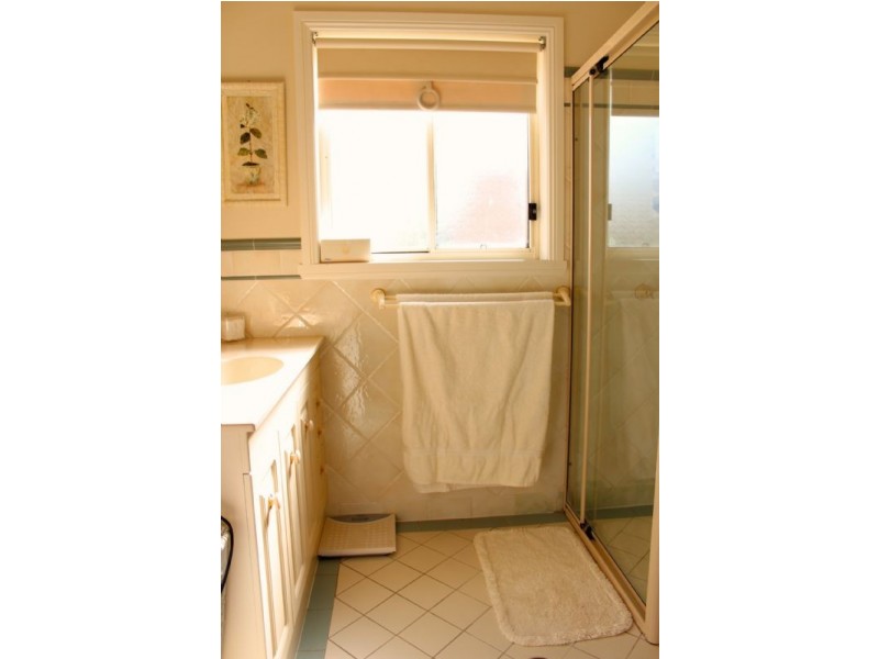 7 Scarborough Place, Bathurst NSW 2795