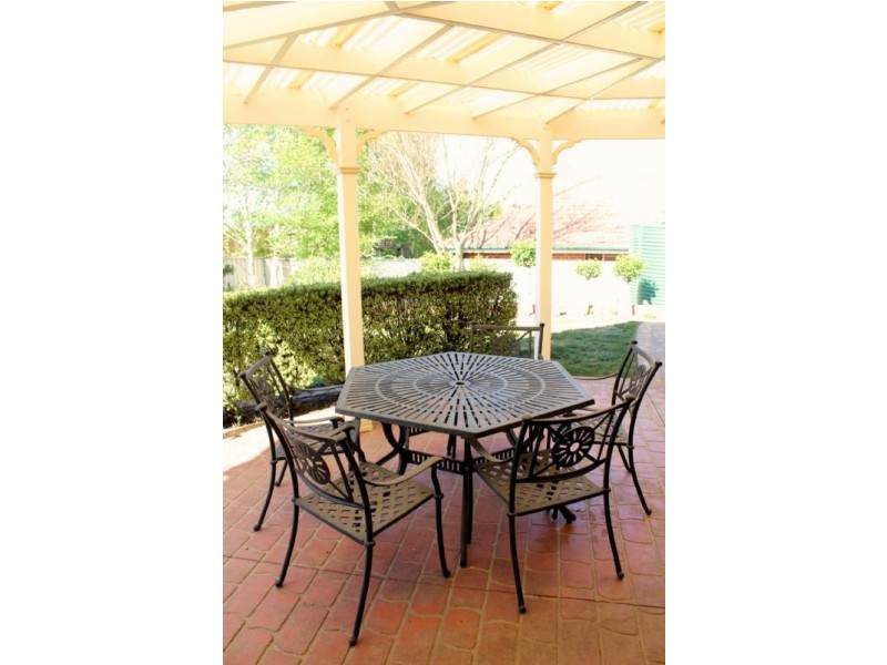 7 Scarborough Place, Bathurst NSW 2795