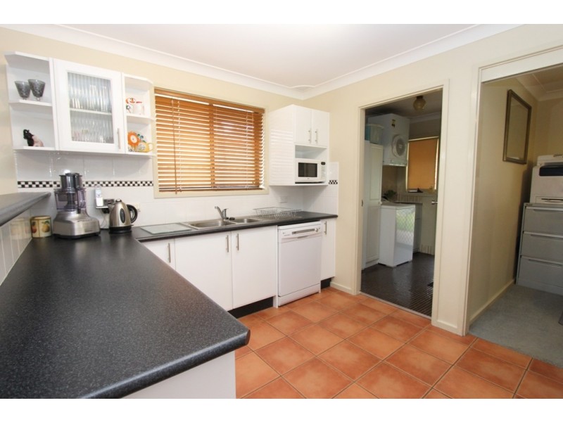 36 Pellion Place, Bathurst NSW 2795