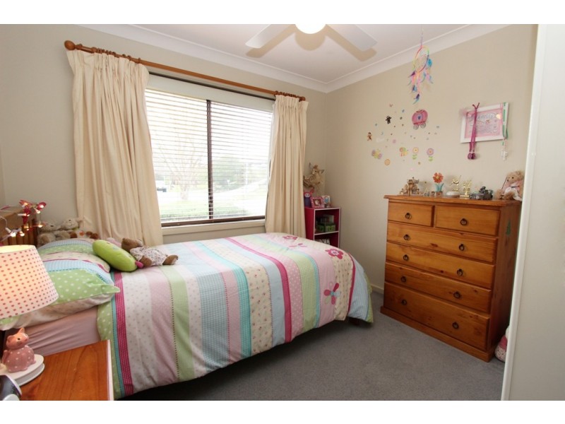 36 Pellion Place, Bathurst NSW 2795